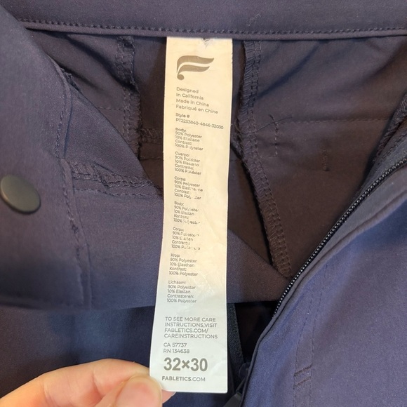 Fabletics 32 x 30 The Only Pant Classic Fit Water Repellent Deep Navy - Picture 6 of 6